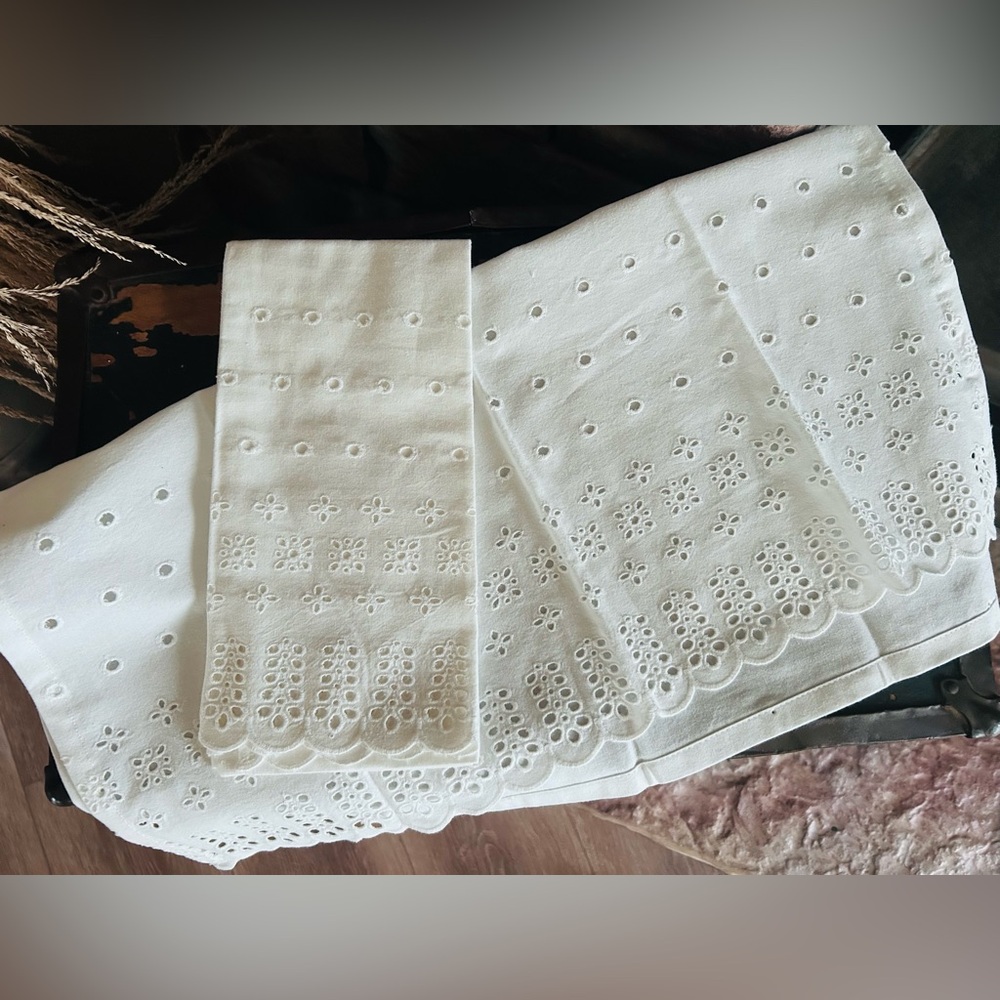 Pioneer woman napkins set of 2